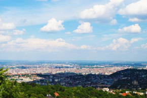 Best view small house free parking self check-in Budapest